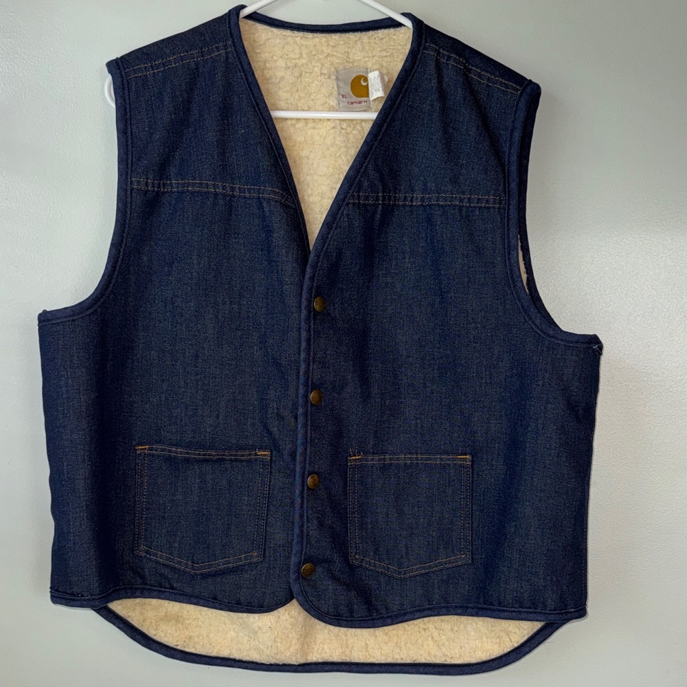 Carhartt Navy and Cream Sherpa-Lined Denim Vest - Could be Vintage